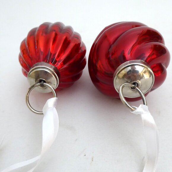 VINTAGE 5.5” CHRISTMAS GERMAN KUGEL STYLE RED RIBBED TEAR DROP GLASS ORNAMENTS - Picture 5 of 7